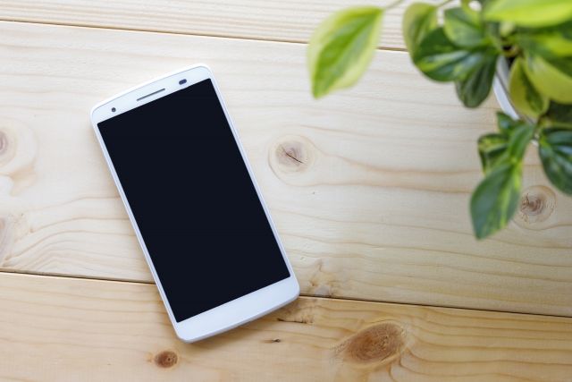 スマホを見ない!目の疲れを軽減させる