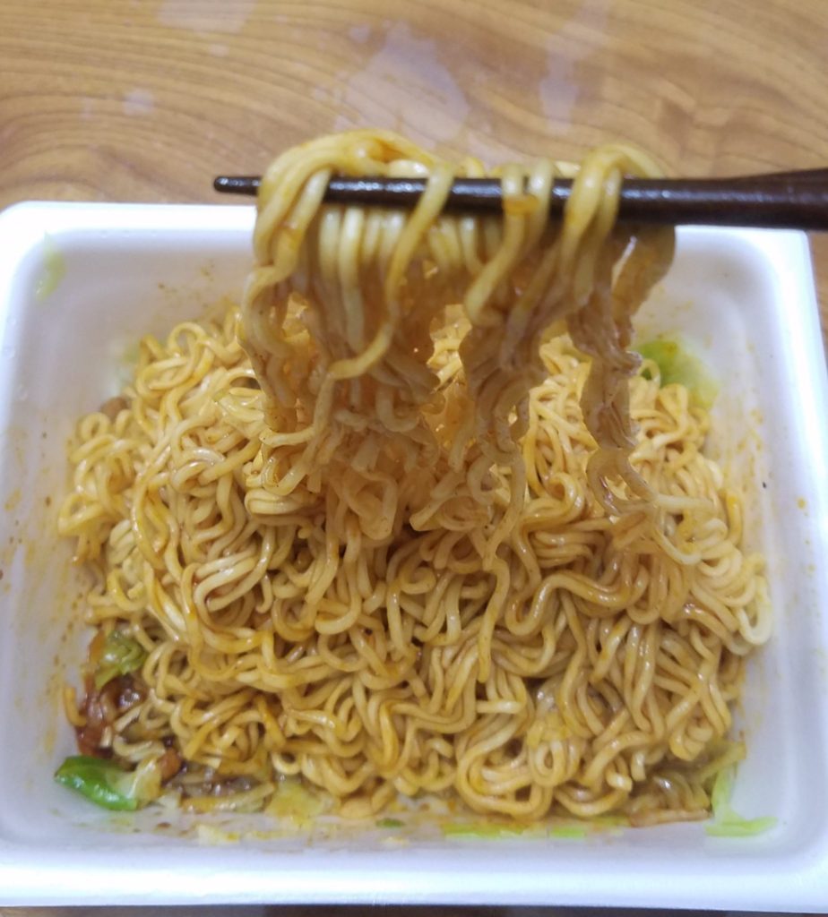 それでは頂きます！パク…