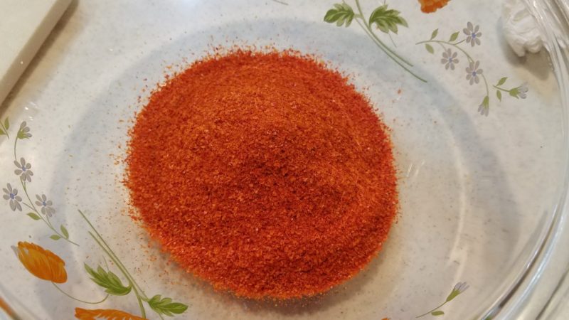 唐辛子をボールに出します